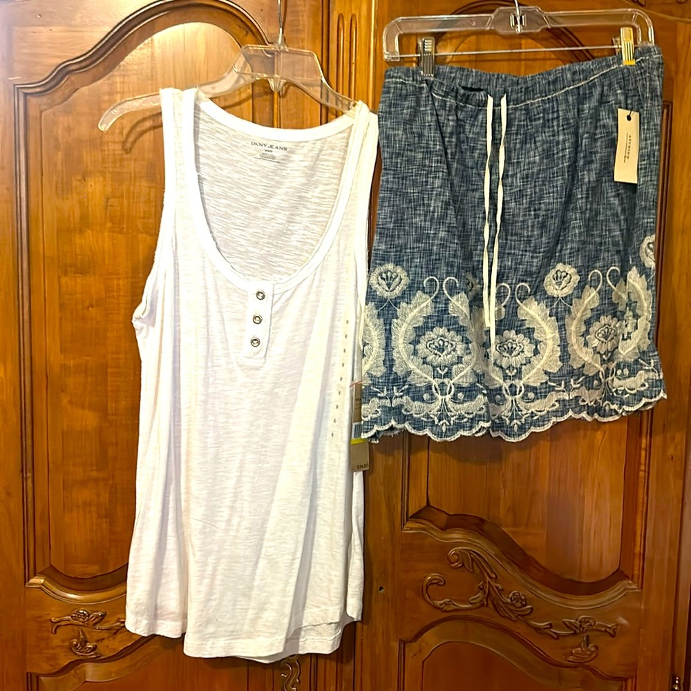 Dkny tank w embroidery skirt